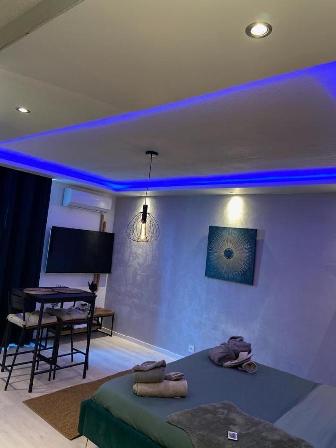 Appartement La Splenzia Spa Jacuzzi Wifi Clim Avignon Exterior photo